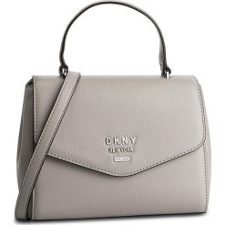 Torebka DKNY - Whitney Sm Th Satche R91DA928 Fog FOG. Szare torebki klasyczne DKNY, bez wzorów, ze skóry, bez dodatków. W wyprzedaży za 489.00 zł.