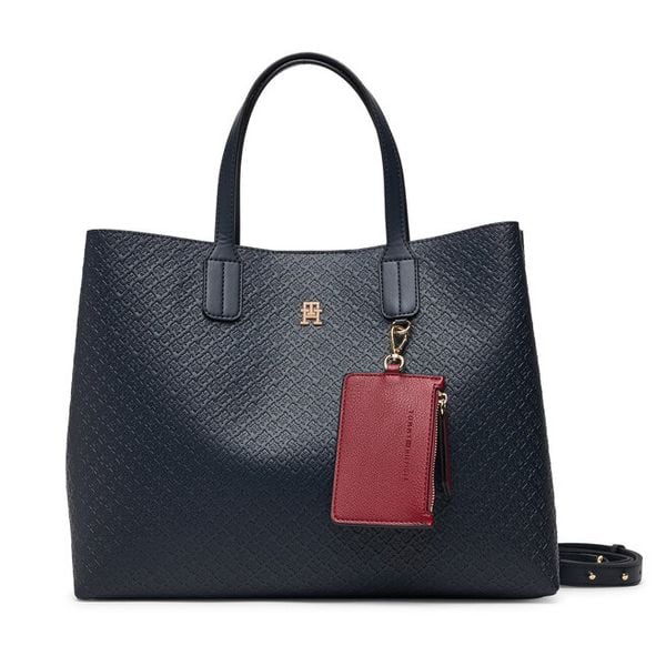 Torebka Tommy Hilfiger. Niebieskie torebki klasyczne TOMMY HILFIGER, bez wzorów, bez dodatków. Za 749.99 zł.