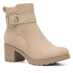 Botki Clara Barson. Brązowe botki Clara Barson, bez wzorów, bez obcasa, na słupku, bez zapięcia. Za 111.99 zł.