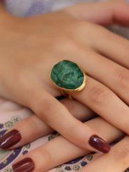 L'Atelier de Gaia Pozłacany pierścionek z agatem rozmiar: onesize. Zielone pierścionki L'Atelier de Gaia, z agatem, pozłacane. Za 74.81 zł.