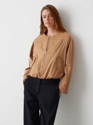 OPUS Kurtka przejściowa w kolorze jasnobrązowym rozmiar: 42. Brązowe kurtki Opus, bez wzorów, bez kaptura. Za 239.99 zł.