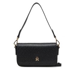 Torebka Tommy Hilfiger. Czarne listonoszki TOMMY HILFIGER, bez wzorów, bez dodatków. Za 649.99 zł.