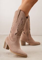 Ciemnobeżowe Botki Typu Kowbojki VICES na Obcasie z Ażurową Cholewką Eranata. Brązowe botki Born2be, w ażurowe wzory, z jeansu, bez obcasa, na obcasie, bez zapięcia. Za 179.99 zł.