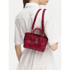 Torebka Tommy Hilfiger. Czerwone torebki klasyczne TOMMY HILFIGER, bez wzorów, bez dodatków. Za 949.99 zł.