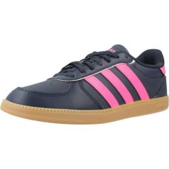 Kapcie ADIDAS BREAKNET SLEEK J Niebieski. Niebieskie obuwie domowe Adidas, bez wzorów, z syntetyku, bez zapięcia. Za 151.00 zł.