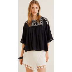 Mango - Bluzka Etnic. Czarne bluzki Mango, m, z aplikacjami, z bawełny, bez kołnierzyka, bez ramiączek. Za 199.90 zł.