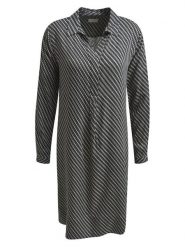 Milano Italy Sukienka w kolorze czarnym rozmiar: 48. Czarne sukienki Milano Italy, na co dzień, bez wzorów, z wiskozy, bez kołnierzyka, bez ramiączek, midi, proste. Za 239.99 zł.