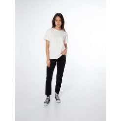 Koszulka damska Protest PRTELSAO t-shirt. Białe koszulki sportowe Protest, bez wzorów, bez ramiączek. Za 119.99 zł.