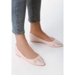 Różowe Balerinki Newish. Czerwone baleriny Born2be, bez wzorów, ze szpiczastym noskiem, bez obcasa, na płaskiej podeszwie. Za 29.99 zł.