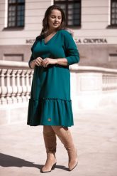 Sukienka Alicja w kolorze ciepłego bałtyku z falbanką XXL OVERSIZE WIOSNA. Sukienki Moda Size Plus Iwanek, do pracy, na jesień, s, bez wzorów, z bawełny, biznesowe, bez kołnierzyka, bez ramiączek, mini, oversize. W wyprzedaży za 159.90 zł.