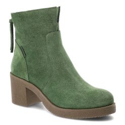 Zielone Botki Nessi Modne Obuwie Damskie. Zielone botki Nessi, na jesień, bez wzorów, ze skóry, bez obcasa, na obcasie, bez zapięcia. Za 389.00 zł.