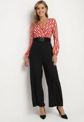 Czerwono-Czarny Wzorzysty Kombinezon Kopertowy z Prostymi Nogawkami i Elastycznym Paskiem Tinadorae. Czerwone sukienki Born2be, na co dzień, l, bez wzorów, eleganckie, bez kołnierzyka, bez ramiączek, kopertowe. Za 119.99 zł.