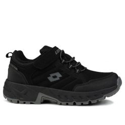 Buty damskie sportowe do chodzenia Lotto KETCHAM LOW TEX T. Czarne obuwie sportowe Lotto, bez zapięcia, trekkingowe. W wyprzedaży za 149.00 zł.