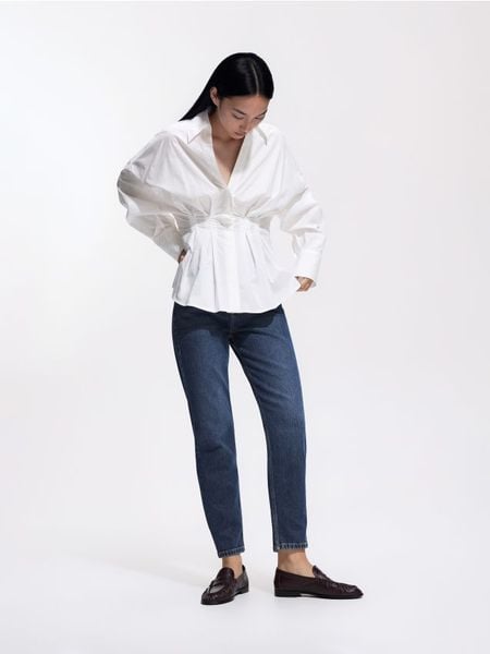 Jeansy mom comfort - granatowy. Niebieskie jeansy Reserved, bez wzorów. Za 129.99 zł.