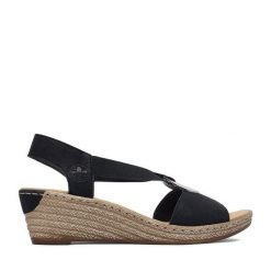 Sandały Rieker. Czarne sandały Rieker, bez wzorów, bez obcasa, na koturnie, bez zapięcia. Za 299.99 zł.