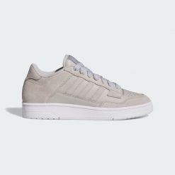 Buty Rapid Court Low. Białe obuwie sportowe Adidas, przed kostkę, bez zapięcia. W wyprzedaży za 235.80 zł.