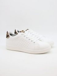 Bellucci Sneakersy w kolorze białym rozmiar: 37. Białe trampki Bellucci, bez wzorów, bez zapięcia. Za 84.01 zł.