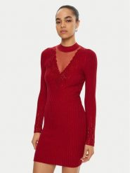 Guess Sukienka dzianinowa W5RK14 Z2Y50 Czerwony Regular Fit. Czerwone sukienki Guess, xxl, z aplikacjami, z dzianiny, bez kołnierzyka, bez ramiączek. Za 359.99 zł.