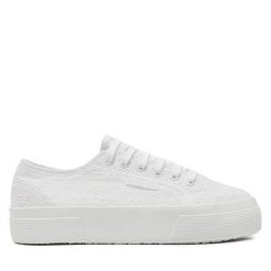 Superga. Białe trampki Superga, bez wzorów, bez zapięcia. Za 249.99 zł.