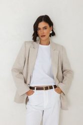 LNIANA MARYNARKA MATYLDA PIASKOWA M - Flawless. Marynarki i żakiety Flawless, m, bez wzorów, biznesowe. Za 897.00 zł.