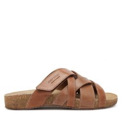 Klapki Josef Seibel. Brązowe klapki Josef Seibel, bez wzorów, bez obcasa. Za 299.99 zł.