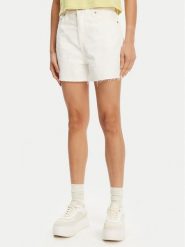 Calvin Klein Jeans Szorty jeansowe J20J225153 Biały Mom Fit. Białe szorty Calvin Klein Jeans, bez wzorów, z bawełny. Za 229.99 zł.