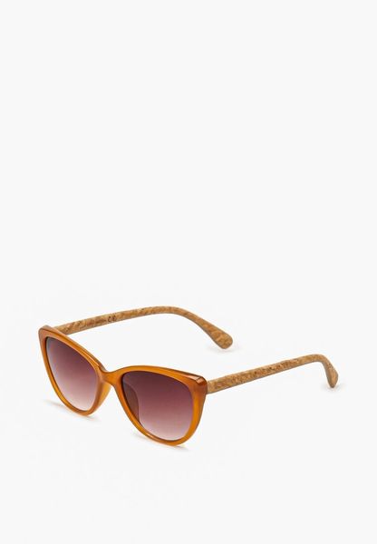 Brązowe Okulary Przeciwsłoneczne Klasyczne z Cienkimi Oprawkami Cucanne. Brązowe okulary przeciwsłoneczne Renee, bez wzorów, klasyczne. Za 29.99 zł.