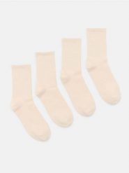 Prążkowane skarpetki 4 pack - kremowy. Białe skarpety Sinsay, bez wzorów, prążkowane. Za 12.99 zł.