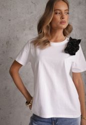 Biało-Czarny Bawełniany T-shirt o Klasycznym Kroju z Kwiatowymi Aplikacjami 3D Morgane. Białe t-shirty Renee, l, z aplikacjami, z bawełny, bez kołnierzyka, bez ramiączek. Za 59.99 zł.