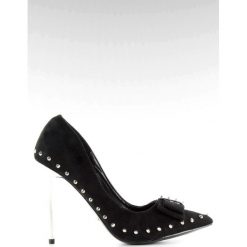 Szpilki z ćwiekami i kokardką czarne nf-05p Black. Czarne szpilki ButyModne, bez wzorów, eleganckie, bez obcasa, na obcasie, bez zapięcia. W wyprzedaży za 99.00 zł.