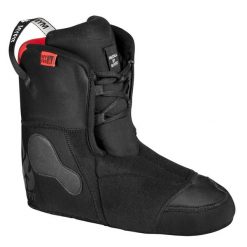 Klapki do jazdy na rolkach Myfit Recall Dual Fit Liner. Czarne klapki MYFIT, bez wzorów, z hardshellu, bez obcasa. Za 392.50 zł.