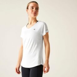 Koszulka sportowa z krótkim rękawem damska Vigilant. Białe koszulki sportowe Dare 2b, bez wzorów, bez ramiączek, na fitness i siłownię. W wyprzedaży za 59.99 zł.