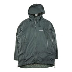 Kurtka parka Goretex dla kobiet. Czarne kurtki Patagonia, bez wzorów, z gore-texu, bez kaptura, gore-tex. Za 425.96 zł.