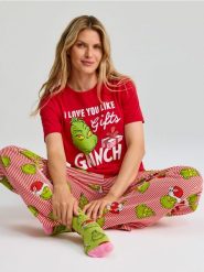 Bawełniana piżama dwuczęściowa Grinch - czerwony. Czerwone piżamy Sinsay, bez wzorów, z bawełny, bez ramiączek. Za 49.99 zł.