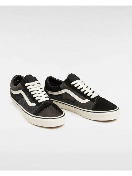 Vans Sneakersy w kolorze czarnym rozmiar: 45. Czarne trampki Vans, bez wzorów, bez zapięcia. Za 149.95 zł.