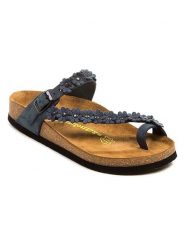 Comfortfusse Skórzane japonki w kolorze morskim rozmiar: 38. Niebieskie klapki Comfortfüße, bez wzorów, z otwartym noskiem, bez obcasa. Za 239.99 zł.