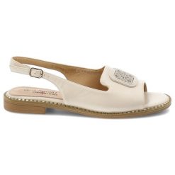 Sandały damskie S.Barski, cholewka ze skóry ekologicznej na płaskiej podeszwie z efektowną broszką, beżowe, KV61-6016. Brązowe sandały S.BARSKI, bez wzorów, ze skóry ekologicznej, eleganckie, bez obcasa, na płaskiej podeszwie, bez zapięcia. Za 119.00 zł.