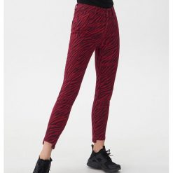 Jeansy high waist skinny - Czerwony. Jeansy House. Za 69.99 zł.