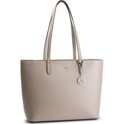 Torebka DKNY - R83A3654 Fog FOG. Brązowe shopper DKNY, bez wzorów, ze skóry, bez dodatków. W wyprzedaży za 639.00 zł.