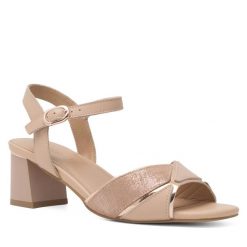 Sandały Lasocki. Brązowe sandały Lasocki, bez wzorów, bez obcasa, na słupku, bez zapięcia. Za 229.99 zł.