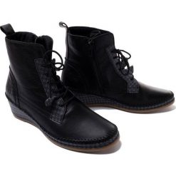 MANITU 962314-01 schwarz, trzewiki damskie. Czarne botki Manitu, na zimę, bez wzorów, ze skóry, bez obcasa, bez zapięcia. Za 349.90 zł.