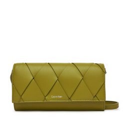 Torebka Calvin Klein. Zielone listonoszki Calvin Klein, bez wzorów, bez dodatków. Za 239.99 zł.