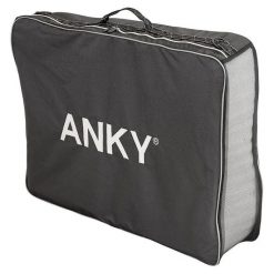 Torba na siodło dla konia ANKY. Czarne torby na ramię ANKY, bez wzorów, z materiału, eleganckie, na ramię, duże, bez dodatków. Za 297.50 zł.