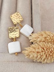 Luja Bijoux Pozłacane kolczyki-wkrętki z masą perłową rozmiar: onesize. Białe kolczyki Luja Bijoux, z perłą, pozłacane. Za 72.95 zł.
