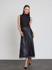 BGN Spódnica w kolorze czarnym rozmiar: 38. Czarne spódnice BGN, na co dzień, bez wzorów, z koronki, midi, proste. Za 152.99 zł.