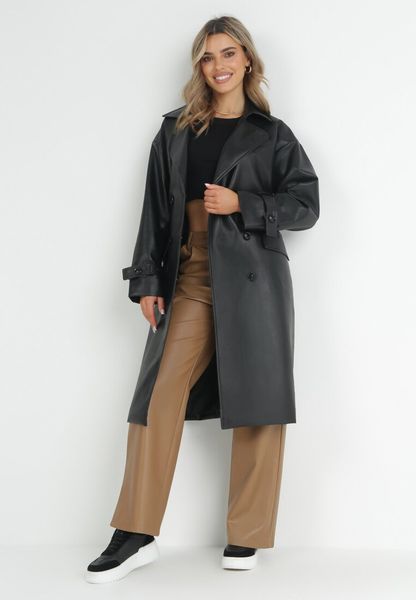 Czarny Płaszcz z Imitacji Skóry z Dużym Kołnierzem i Paskiem Isatia. Czarne płaszcze Born2be, na jesień, xl, bez wzorów, ze skóry, bez kaptura. Za 169.99 zł.