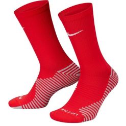 Skarpety Unisex Dla Dorosłych Strike Crew. Czerwone skarpety Nike, bez wzorów. Za 65.99 zł.