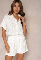 Biały Komplet Krótkie Spodenki i Wiązana Koszula Fredefia. Białe koszule Renee, bez wzorów, eleganckie, bez kołnierzyka, bez ramiączek. Za 129.99 zł.