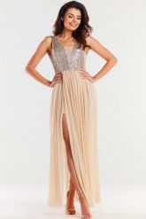 Długa sukienka na wesele z rozcięciem beżowa z cekinami. Brązowe sukienki Awama, na wesele, m, bez wzorów, wizytowe, bez kołnierzyka, bez ramiączek, maxi. Za 539.00 zł.