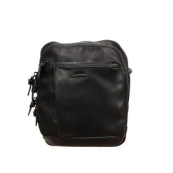 Torebka LUMBERJACK LK 3561. Czarne torby na ramię Lumberjack, bez wzorów, z poliesteru, małe, bez dodatków. Za 129.99 zł.